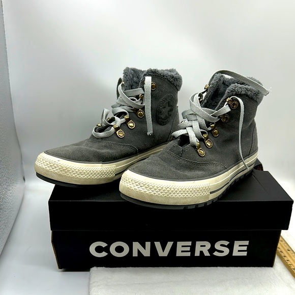 Converse Chuck Taylor All Stars Women’s Size 7 Color Light & Dark Grey - Picture 1 of 7